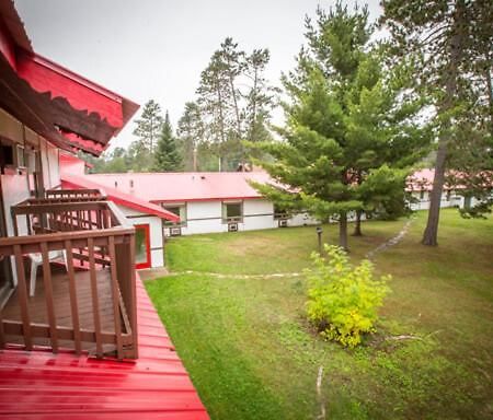 Northern Pine Inn Hayward Exteriör bild