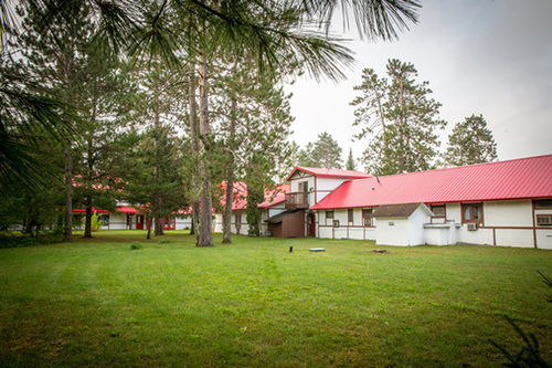 Northern Pine Inn Hayward Exteriör bild