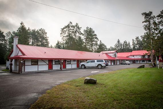 Northern Pine Inn Hayward Exteriör bild